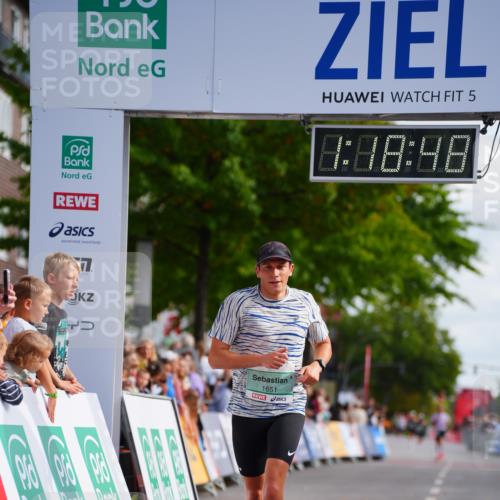 20.09.2026 - PSD Bank Halbmarathon LAZAROV Photography http://msf.ph/oto/10498430 20.09.2026 11:18:47 Ziel 1651 meine-sportfotos.de