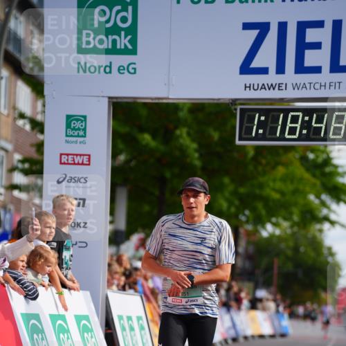 20.09.2026 - PSD Bank Halbmarathon LAZAROV Photography http://msf.ph/oto/10498431 20.09.2026 11:18:48 Ziel 1651 meine-sportfotos.de