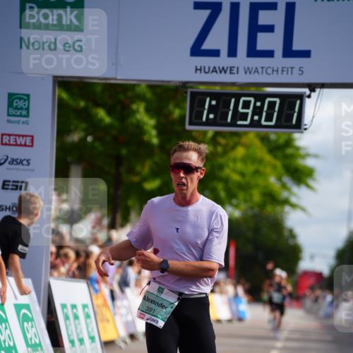 20.09.2026 - PSD Bank Halbmarathon LAZAROV Photography http://msf.ph/oto/10498442 20.09.2026 11:19:01 Ziel 3891 meine-sportfotos.de