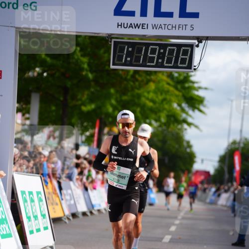20.09.2026 - PSD Bank Halbmarathon LAZAROV Photography http://msf.ph/oto/10498446 20.09.2026 11:19:07 Ziel 3171, 3891, 4119 meine-sportfotos.de