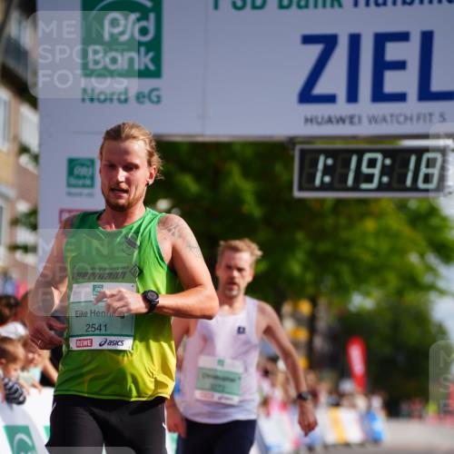 20.09.2026 - PSD Bank Halbmarathon LAZAROV Photography http://msf.ph/oto/10498460 20.09.2026 11:19:17 Ziel 2541, 3272, 4169 meine-sportfotos.de