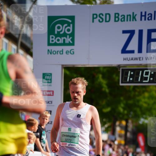 20.09.2026 - PSD Bank Halbmarathon LAZAROV Photography http://msf.ph/oto/10498463 20.09.2026 11:19:18 Ziel 2541, 3272, 4169 meine-sportfotos.de