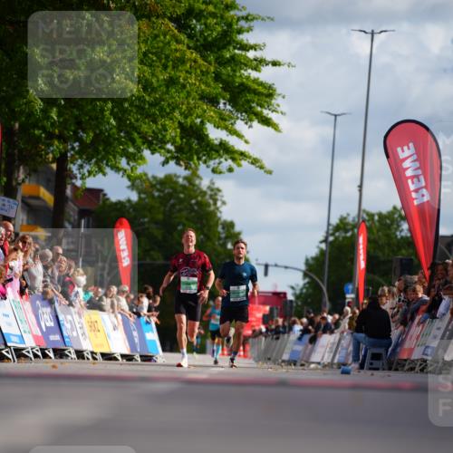 20.09.2026 - PSD Bank Halbmarathon LAZAROV Photography http://msf.ph/oto/10498464 20.09.2026 11:19:40 Ziel  meine-sportfotos.de