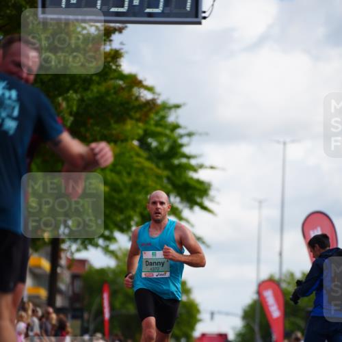 20.09.2026 - PSD Bank Halbmarathon LAZAROV Photography http://msf.ph/oto/10498480 20.09.2026 11:19:50 Ziel 1785, 4372, 4718 meine-sportfotos.de