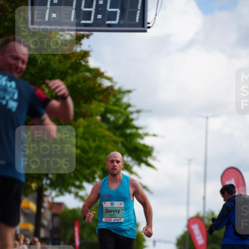 20.09.2026 - PSD Bank Halbmarathon LAZAROV Photography http://msf.ph/oto/10498481 20.09.2026 11:19:50 Ziel 1785, 4372, 4718 meine-sportfotos.de