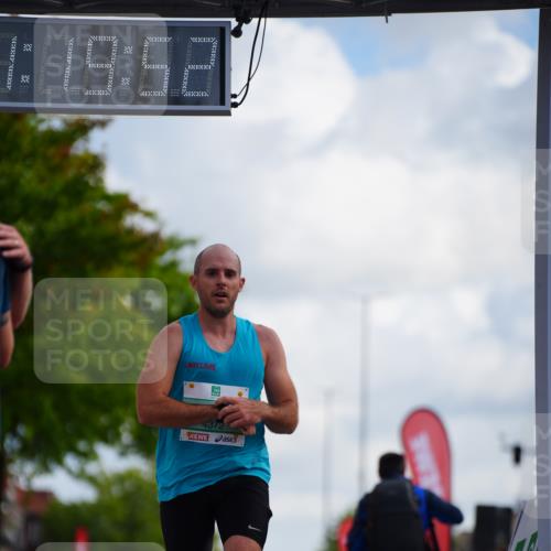 20.09.2026 - PSD Bank Halbmarathon LAZAROV Photography http://msf.ph/oto/10498486 20.09.2026 11:19:51 Ziel 1785, 4372, 4718 meine-sportfotos.de