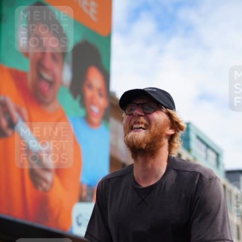 20.09.2026 - PSD Bank Halbmarathon LAZAROV Photography http://msf.ph/oto/10498495 20.09.2026 11:20:09 Ziel 2055 meine-sportfotos.de