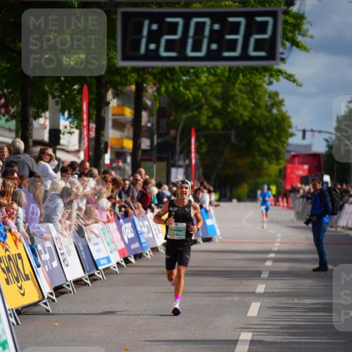20.09.2026 - PSD Bank Halbmarathon LAZAROV Photography http://msf.ph/oto/10498497 20.09.2026 11:20:31 Ziel 1326 meine-sportfotos.de