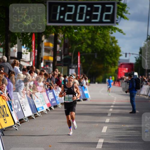 20.09.2026 - PSD Bank Halbmarathon LAZAROV Photography http://msf.ph/oto/10498498 20.09.2026 11:20:32 Ziel 1326 meine-sportfotos.de