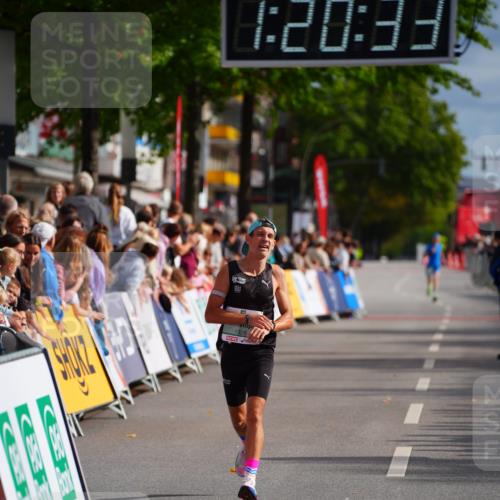 20.09.2026 - PSD Bank Halbmarathon LAZAROV Photography http://msf.ph/oto/10498502 20.09.2026 11:20:33 Ziel 1326 meine-sportfotos.de