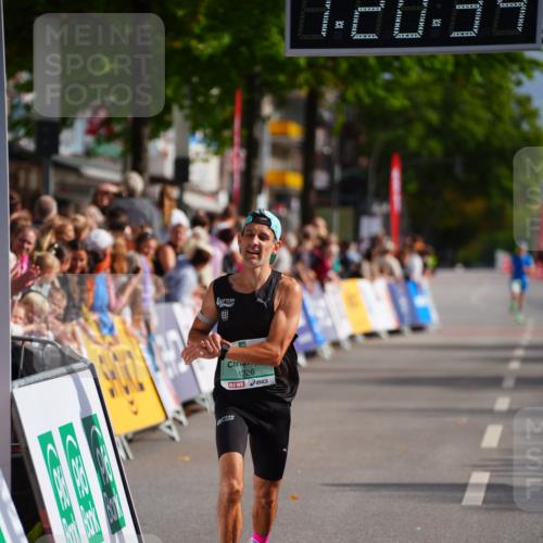 20.09.2026 - PSD Bank Halbmarathon LAZAROV Photography http://msf.ph/oto/10498504 20.09.2026 11:20:34 Ziel 1326 meine-sportfotos.de