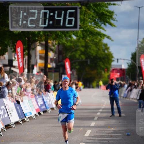 20.09.2026 - PSD Bank Halbmarathon LAZAROV Photography http://msf.ph/oto/10498513 20.09.2026 11:20:46 Ziel 3149 meine-sportfotos.de