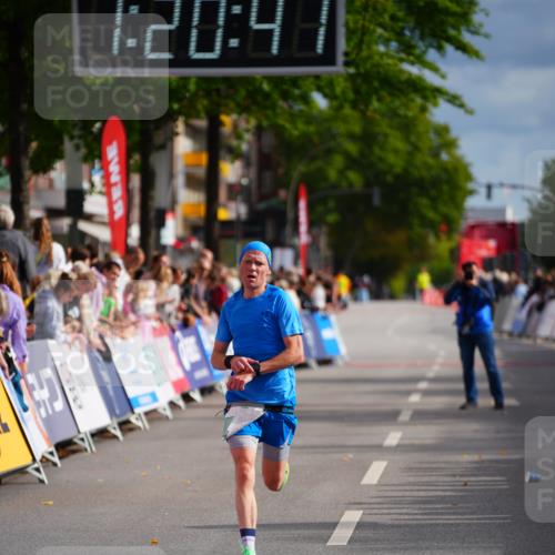 20.09.2026 - PSD Bank Halbmarathon LAZAROV Photography http://msf.ph/oto/10498515 20.09.2026 11:20:46 Ziel 3149 meine-sportfotos.de