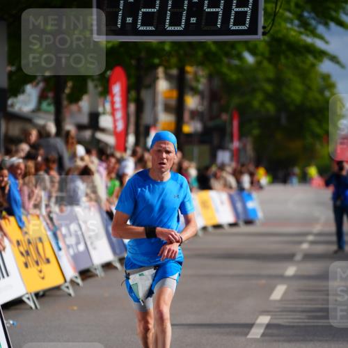 20.09.2026 - PSD Bank Halbmarathon LAZAROV Photography http://msf.ph/oto/10498517 20.09.2026 11:20:47 Ziel 3149 meine-sportfotos.de
