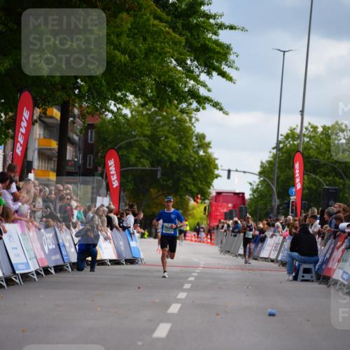 20.09.2026 - PSD Bank Halbmarathon LAZAROV Photography http://msf.ph/oto/10498521 20.09.2026 11:21:33 Ziel  meine-sportfotos.de
