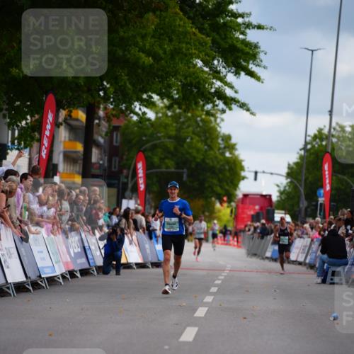 20.09.2026 - PSD Bank Halbmarathon LAZAROV Photography http://msf.ph/oto/10498527 20.09.2026 11:21:36 Ziel  meine-sportfotos.de