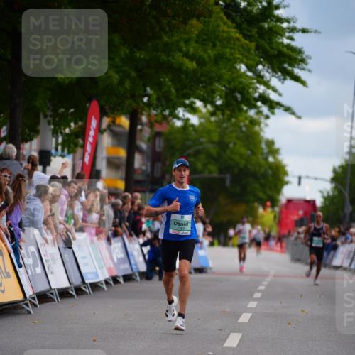 20.09.2026 - PSD Bank Halbmarathon LAZAROV Photography http://msf.ph/oto/10498534 20.09.2026 11:21:38 Ziel 1762 meine-sportfotos.de
