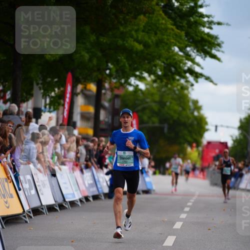 20.09.2026 - PSD Bank Halbmarathon LAZAROV Photography http://msf.ph/oto/10498535 20.09.2026 11:21:39 Ziel 1762 meine-sportfotos.de