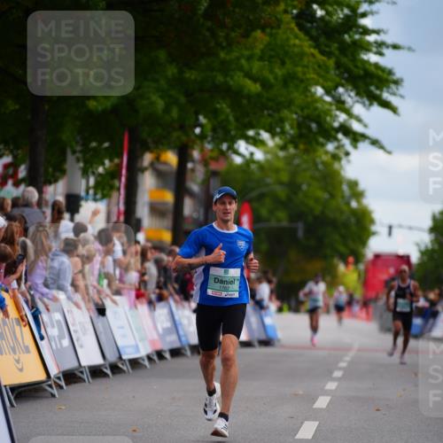 20.09.2026 - PSD Bank Halbmarathon LAZAROV Photography http://msf.ph/oto/10498536 20.09.2026 11:21:39 Ziel 1762 meine-sportfotos.de