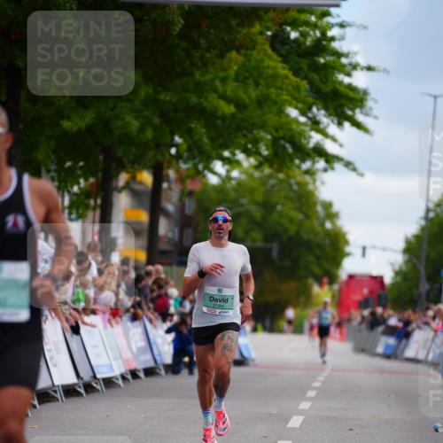 20.09.2026 - PSD Bank Halbmarathon LAZAROV Photography http://msf.ph/oto/10498554 20.09.2026 11:21:48 Ziel 1762, 2184, 4763 meine-sportfotos.de