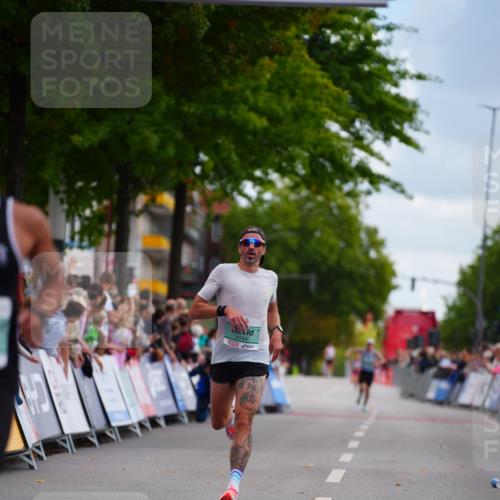 20.09.2026 - PSD Bank Halbmarathon LAZAROV Photography http://msf.ph/oto/10498555 20.09.2026 11:21:48 Ziel 1762, 2184, 4763 meine-sportfotos.de