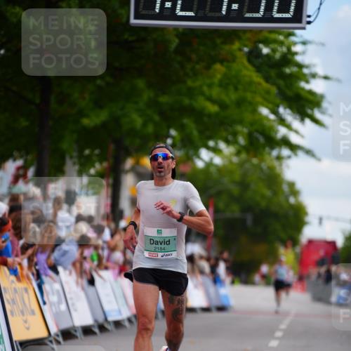20.09.2026 - PSD Bank Halbmarathon LAZAROV Photography http://msf.ph/oto/10498560 20.09.2026 11:21:49 Ziel 1762, 2184, 4763 meine-sportfotos.de