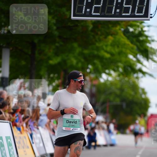 20.09.2026 - PSD Bank Halbmarathon LAZAROV Photography http://msf.ph/oto/10498562 20.09.2026 11:21:50 Ziel 2184, 4763 meine-sportfotos.de
