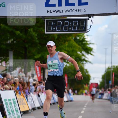 20.09.2026 - PSD Bank Halbmarathon LAZAROV Photography http://msf.ph/oto/10498580 20.09.2026 11:22:00 Ziel 1139 meine-sportfotos.de