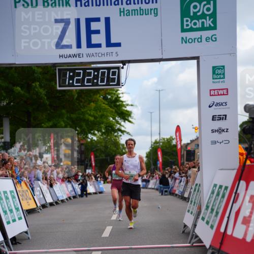 20.09.2026 - PSD Bank Halbmarathon LAZAROV Photography http://msf.ph/oto/10498585 20.09.2026 11:22:09 Ziel 1899, 3995 meine-sportfotos.de