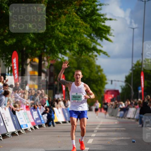 20.09.2026 - PSD Bank Halbmarathon LAZAROV Photography http://msf.ph/oto/10498635 20.09.2026 11:22:39 Ziel 2417 meine-sportfotos.de