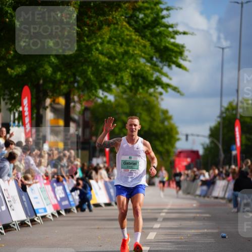 20.09.2026 - PSD Bank Halbmarathon LAZAROV Photography http://msf.ph/oto/10498637 20.09.2026 11:22:39 Ziel 2417 meine-sportfotos.de