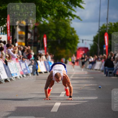 20.09.2026 - PSD Bank Halbmarathon LAZAROV Photography http://msf.ph/oto/10498658 20.09.2026 11:22:41 Ziel 2356 meine-sportfotos.de