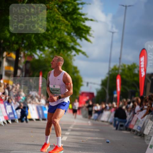 20.09.2026 - PSD Bank Halbmarathon LAZAROV Photography http://msf.ph/oto/10498672 20.09.2026 11:22:43 Ziel 2356 meine-sportfotos.de