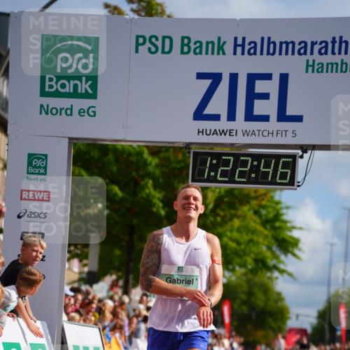 20.09.2026 - PSD Bank Halbmarathon LAZAROV Photography http://msf.ph/oto/10498711 20.09.2026 11:22:46 Ziel 2356 meine-sportfotos.de