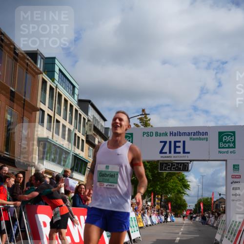 20.09.2026 - PSD Bank Halbmarathon LAZAROV Photography http://msf.ph/oto/10498727 20.09.2026 11:22:47 Ziel 2356 meine-sportfotos.de