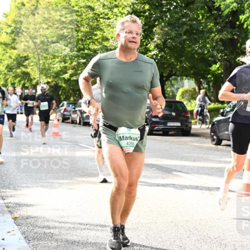 20.09.2026 - PSD Bank Halbmarathon Dr. Thomas Lammeyer http://msf.ph/oto/10498734 20.09.2026 10:49:28 Laufen 4255, 3757, 250 meine-sportfotos.de