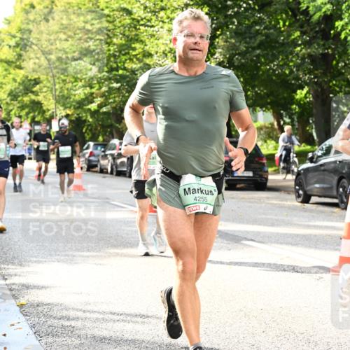 20.09.2026 - PSD Bank Halbmarathon Dr. Thomas Lammeyer http://msf.ph/oto/10498735 20.09.2026 10:49:28 Laufen 2106, 4255, 3757 meine-sportfotos.de