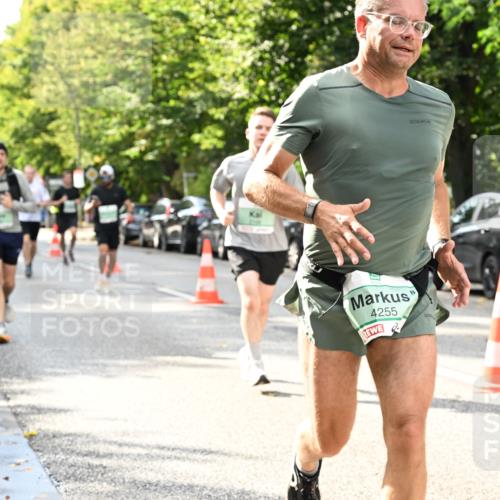 20.09.2026 - PSD Bank Halbmarathon Dr. Thomas Lammeyer http://msf.ph/oto/10498740 20.09.2026 10:49:28 Laufen 4255 meine-sportfotos.de