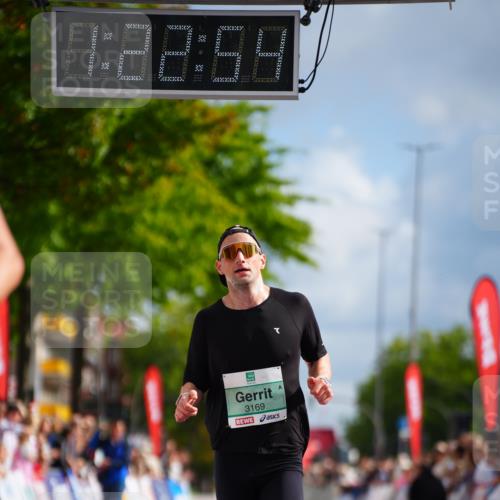 20.09.2026 - PSD Bank Halbmarathon LAZAROV Photography http://msf.ph/oto/10498758 20.09.2026 11:22:54 Ziel 3169, 3992 meine-sportfotos.de