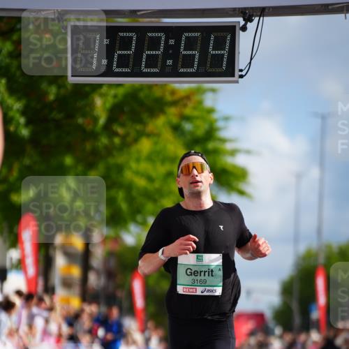 20.09.2026 - PSD Bank Halbmarathon LAZAROV Photography http://msf.ph/oto/10498760 20.09.2026 11:22:54 Ziel 3169, 3992 meine-sportfotos.de