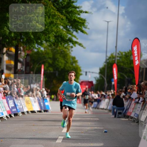 20.09.2026 - PSD Bank Halbmarathon LAZAROV Photography http://msf.ph/oto/10498765 20.09.2026 11:23:18 Ziel 3406 meine-sportfotos.de