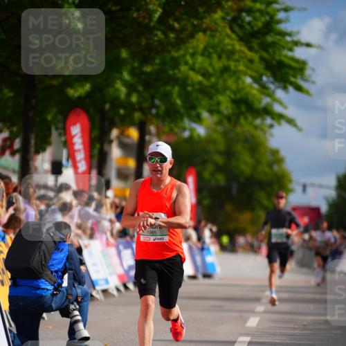 20.09.2026 - PSD Bank Halbmarathon LAZAROV Photography http://msf.ph/oto/10498799 20.09.2026 11:23:22 Ziel 1985, 3104, 3406 meine-sportfotos.de