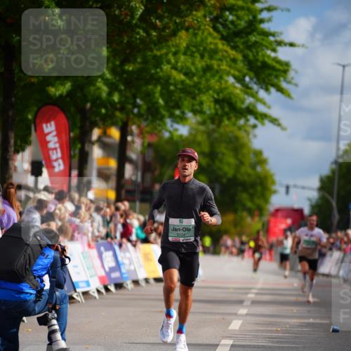 20.09.2026 - PSD Bank Halbmarathon LAZAROV Photography http://msf.ph/oto/10498810 20.09.2026 11:23:25 Ziel 1985, 3104, 3406 meine-sportfotos.de