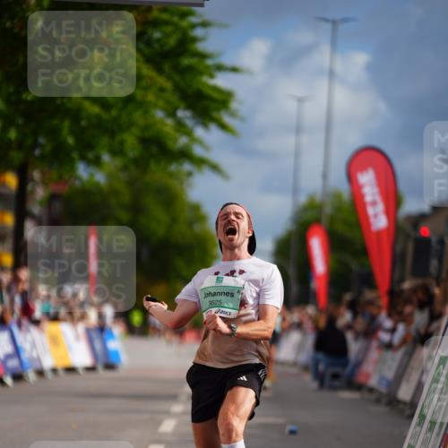 20.09.2026 - PSD Bank Halbmarathon LAZAROV Photography http://msf.ph/oto/10498842 20.09.2026 11:23:30 Ziel 1985, 3104, 3625 meine-sportfotos.de
