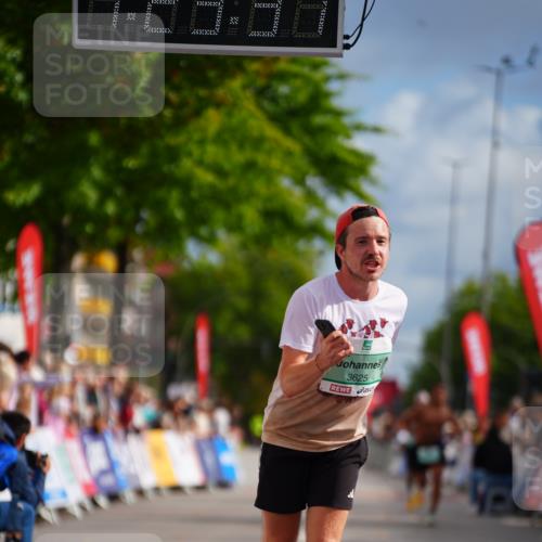 20.09.2026 - PSD Bank Halbmarathon LAZAROV Photography http://msf.ph/oto/10498853 20.09.2026 11:23:31 Ziel 1985, 3104, 3625 meine-sportfotos.de