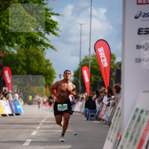20.09.2026 - PSD Bank Halbmarathon LAZAROV Photography http://msf.ph/oto/10498861 20.09.2026 11:23:34 Ziel 3104, 3625, 4268 meine-sportfotos.de