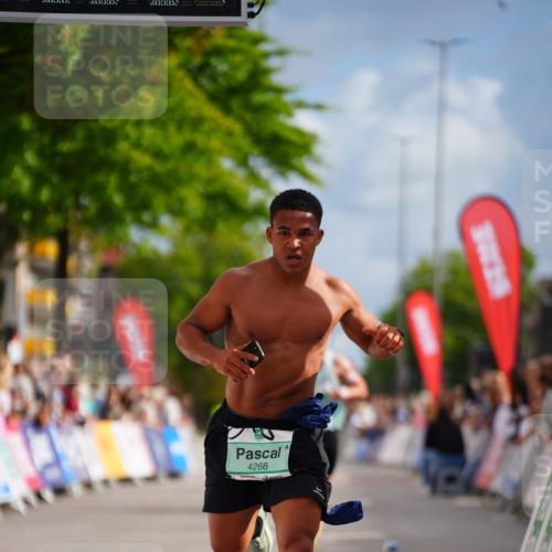 20.09.2026 - PSD Bank Halbmarathon LAZAROV Photography http://msf.ph/oto/10498878 20.09.2026 11:23:36 Ziel 3625, 4268 meine-sportfotos.de