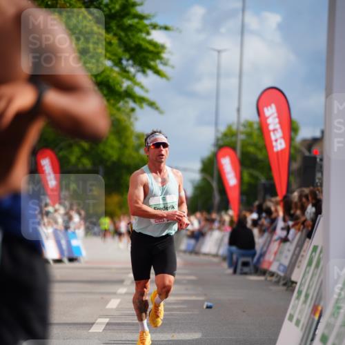 20.09.2026 - PSD Bank Halbmarathon LAZAROV Photography http://msf.ph/oto/10498885 20.09.2026 11:23:38 Ziel 3625, 4268 meine-sportfotos.de