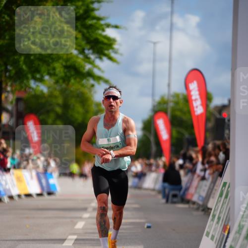 20.09.2026 - PSD Bank Halbmarathon LAZAROV Photography http://msf.ph/oto/10498891 20.09.2026 11:23:38 Ziel 3625, 4268 meine-sportfotos.de