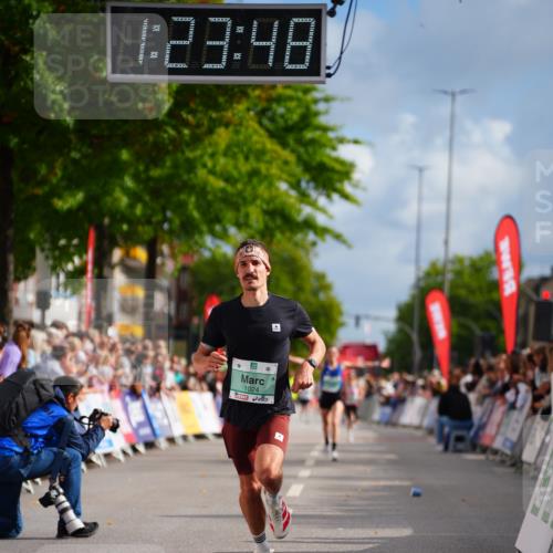 20.09.2026 - PSD Bank Halbmarathon LAZAROV Photography http://msf.ph/oto/10498899 20.09.2026 11:23:48 Ziel 1842 meine-sportfotos.de